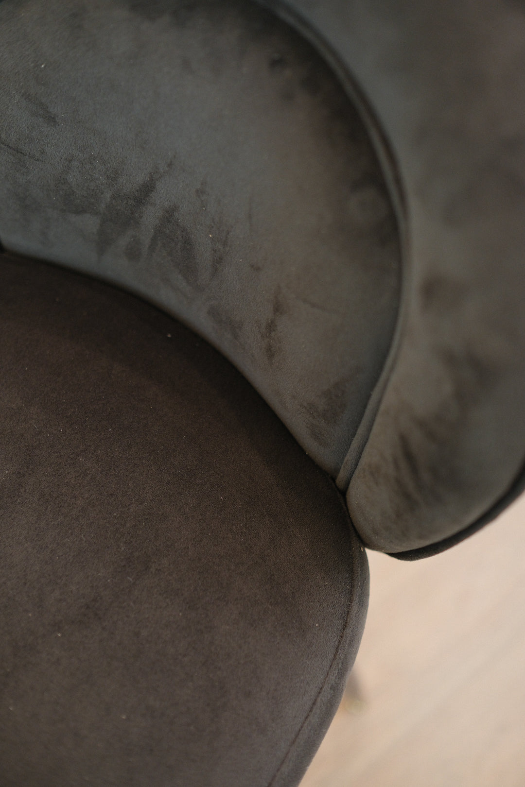 36.6"H CHARCOAL VELVET COUNTERSTOOL C