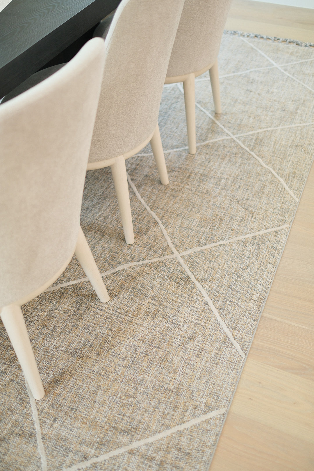DIAMOND TAN RUG 9.2 X 12