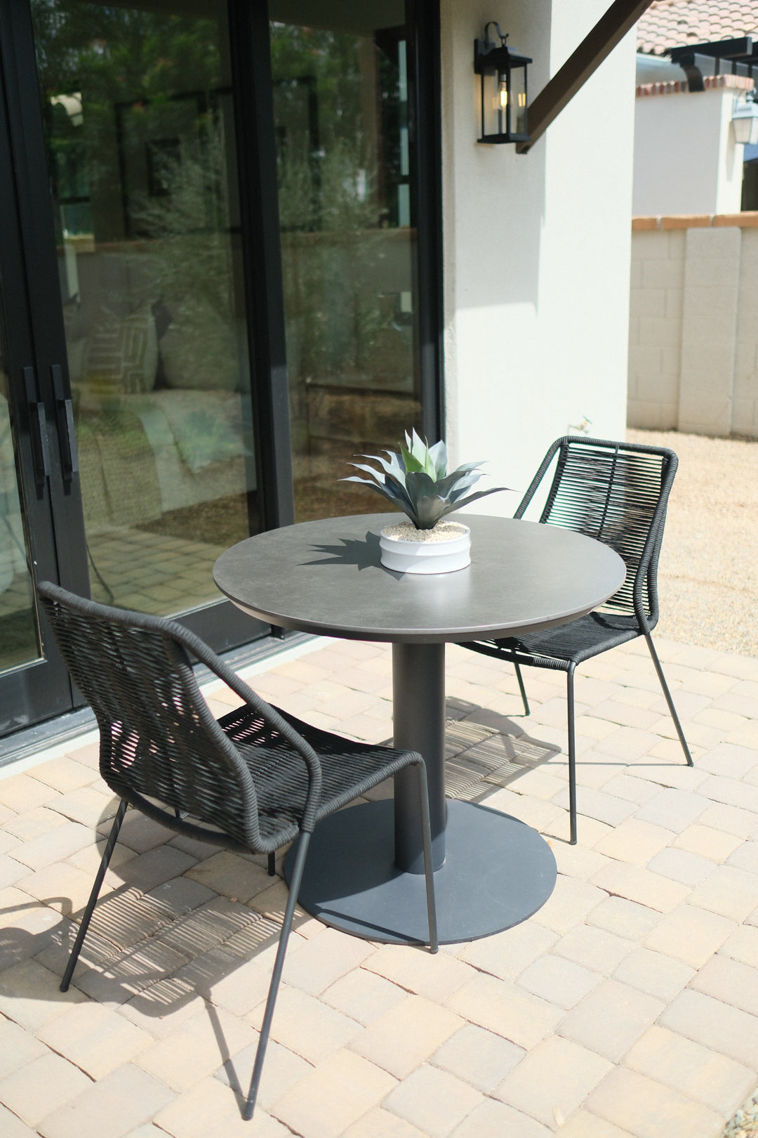 36"R ROUND PATIO BISTRO TABLE