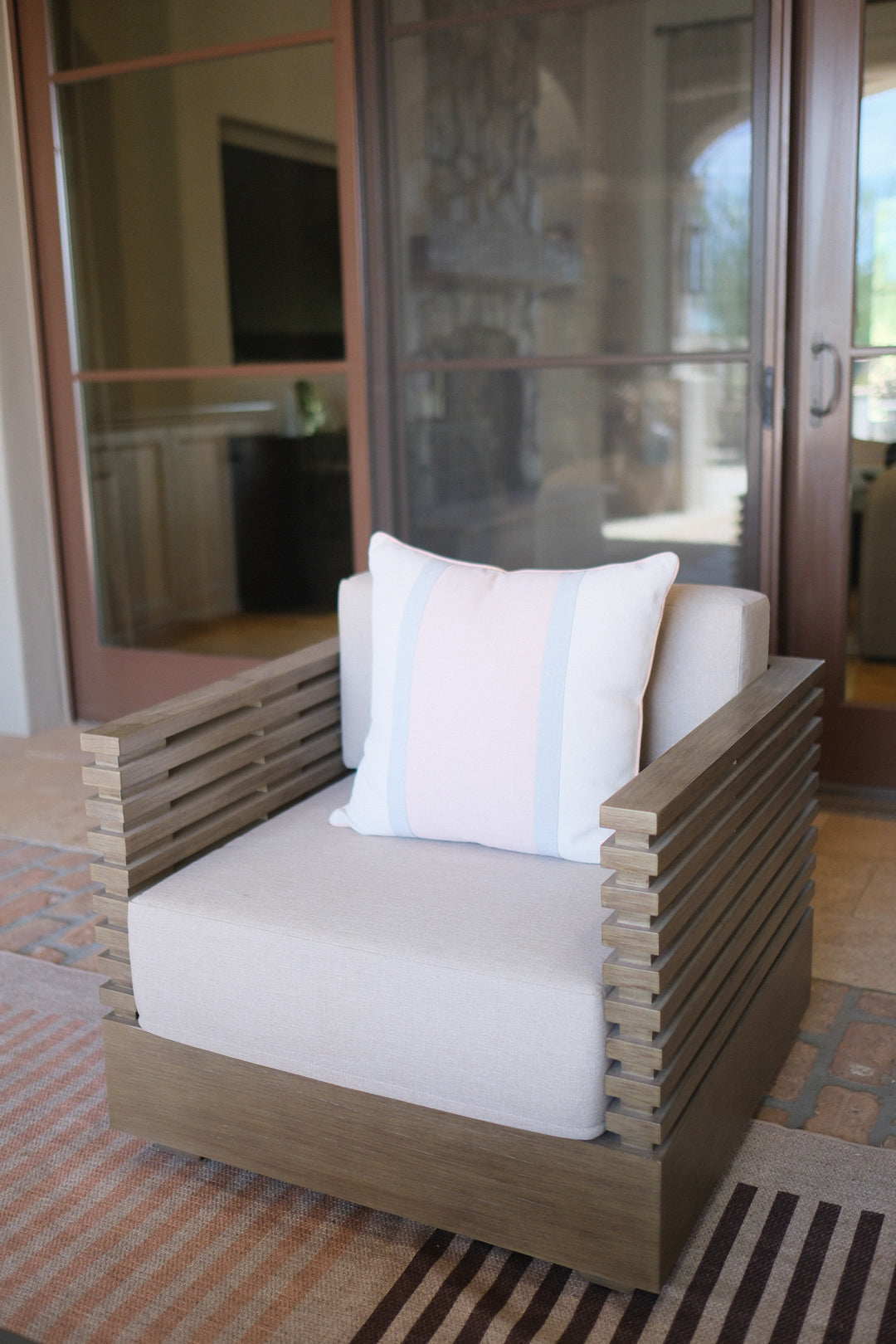 EUCALYPTUS WOOD PATIO CHAIR A