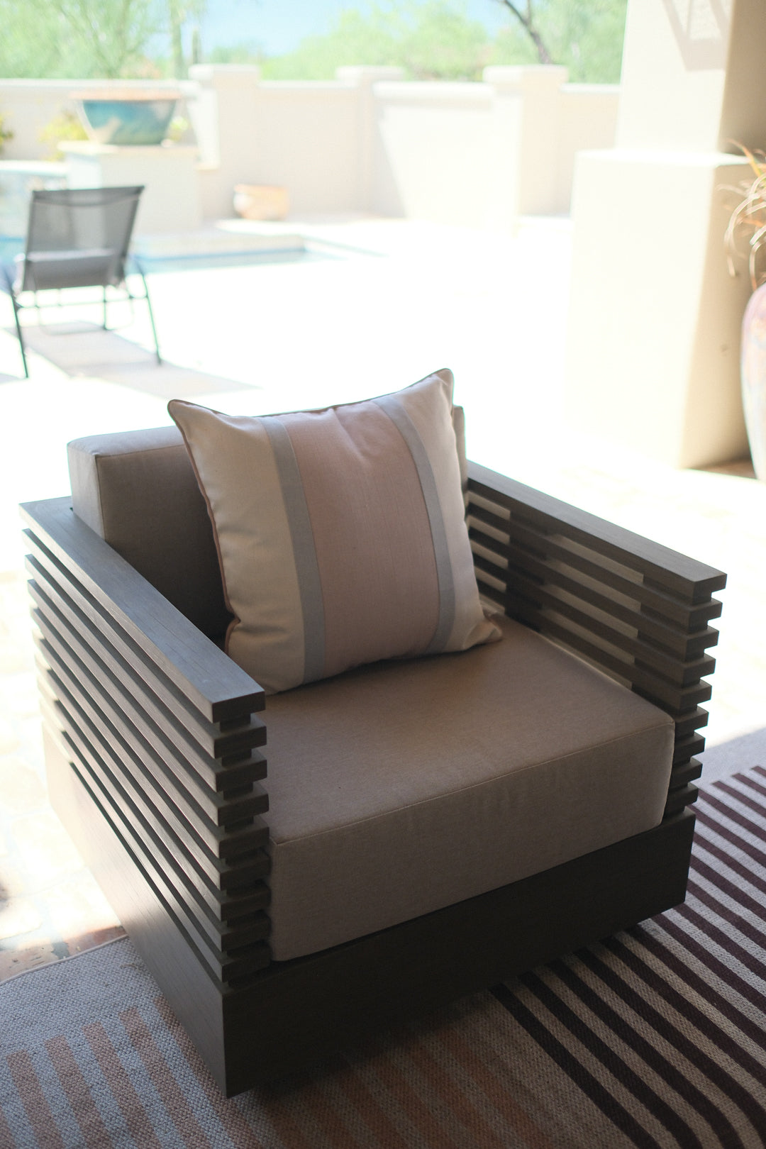 EUCALYPTUS WOOD PATIO CHAIR B