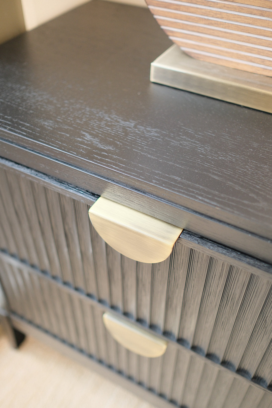 28"L BLACK RIBBED NIGHTSTAND A