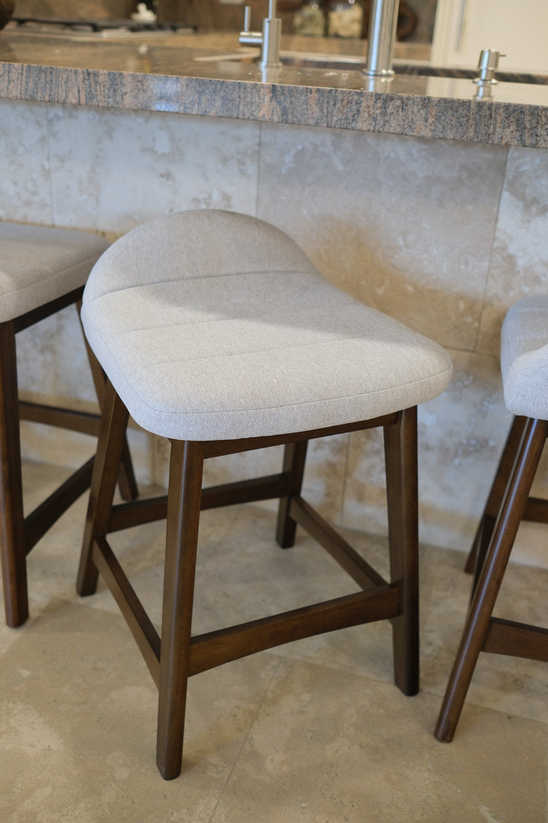 UPHOLSTERED BAR STOOL C