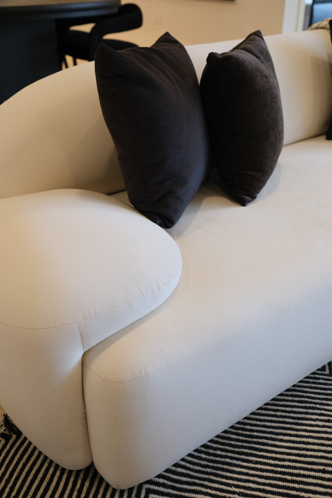 100"L CREAM VELVET SOFA WL