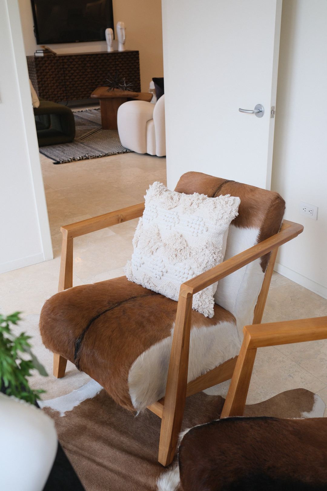 GOAT HIDE &amp; WOOD ACCENT CHAIR A