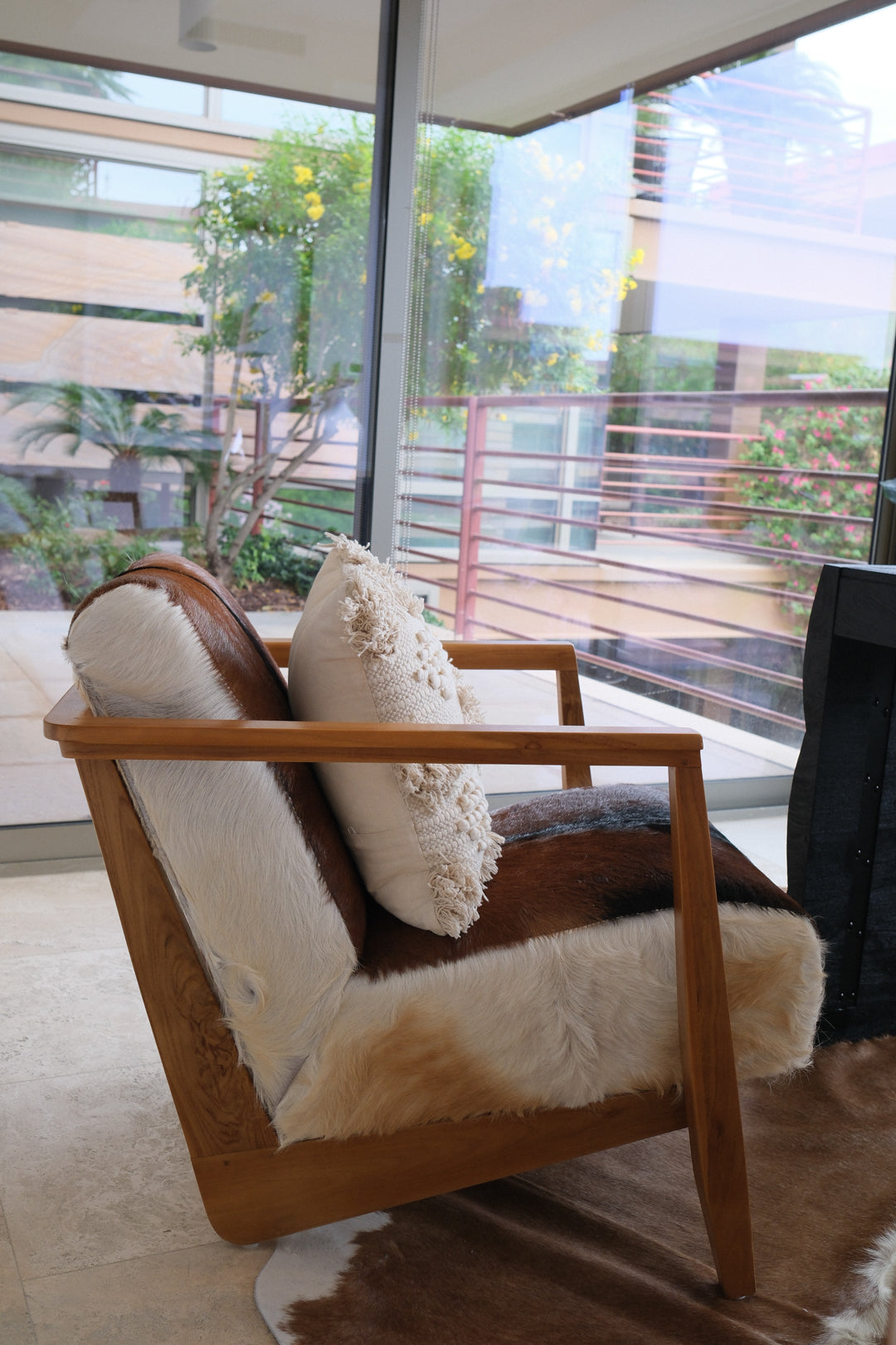 GOAT HIDE &amp; WOOD ACCENT CHAIR B