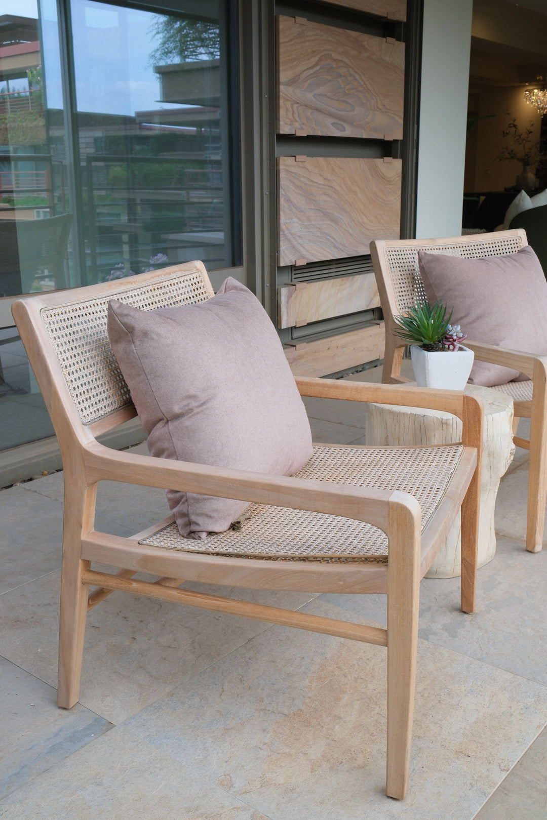 TEAKWOOD &amp; WOVEN RATTAN CHAIR A