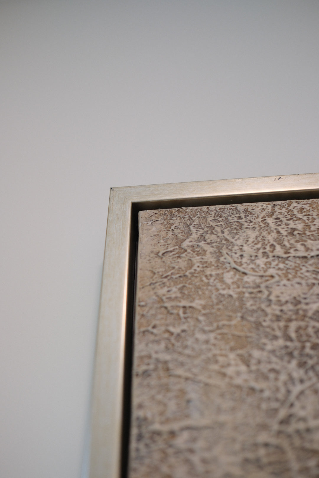 BROWN GOLD HANDPAINTED CANVAS 41X61 M