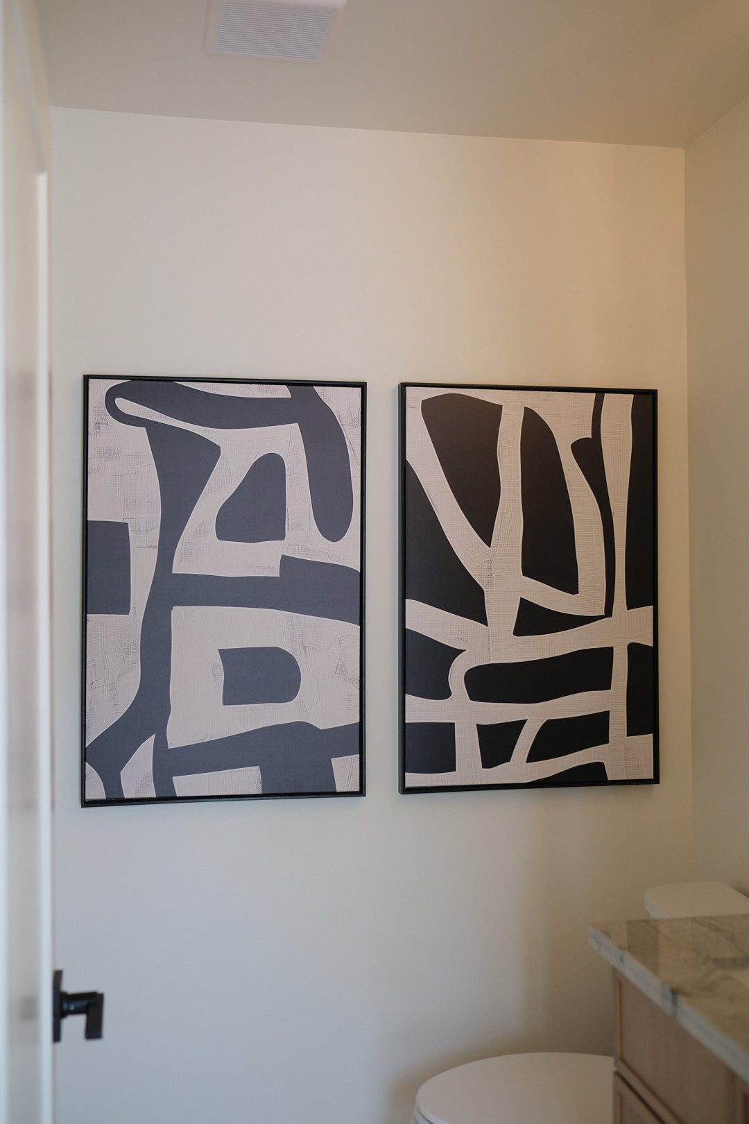 BW ABSTRACT IN BLACK FRAME 24X36