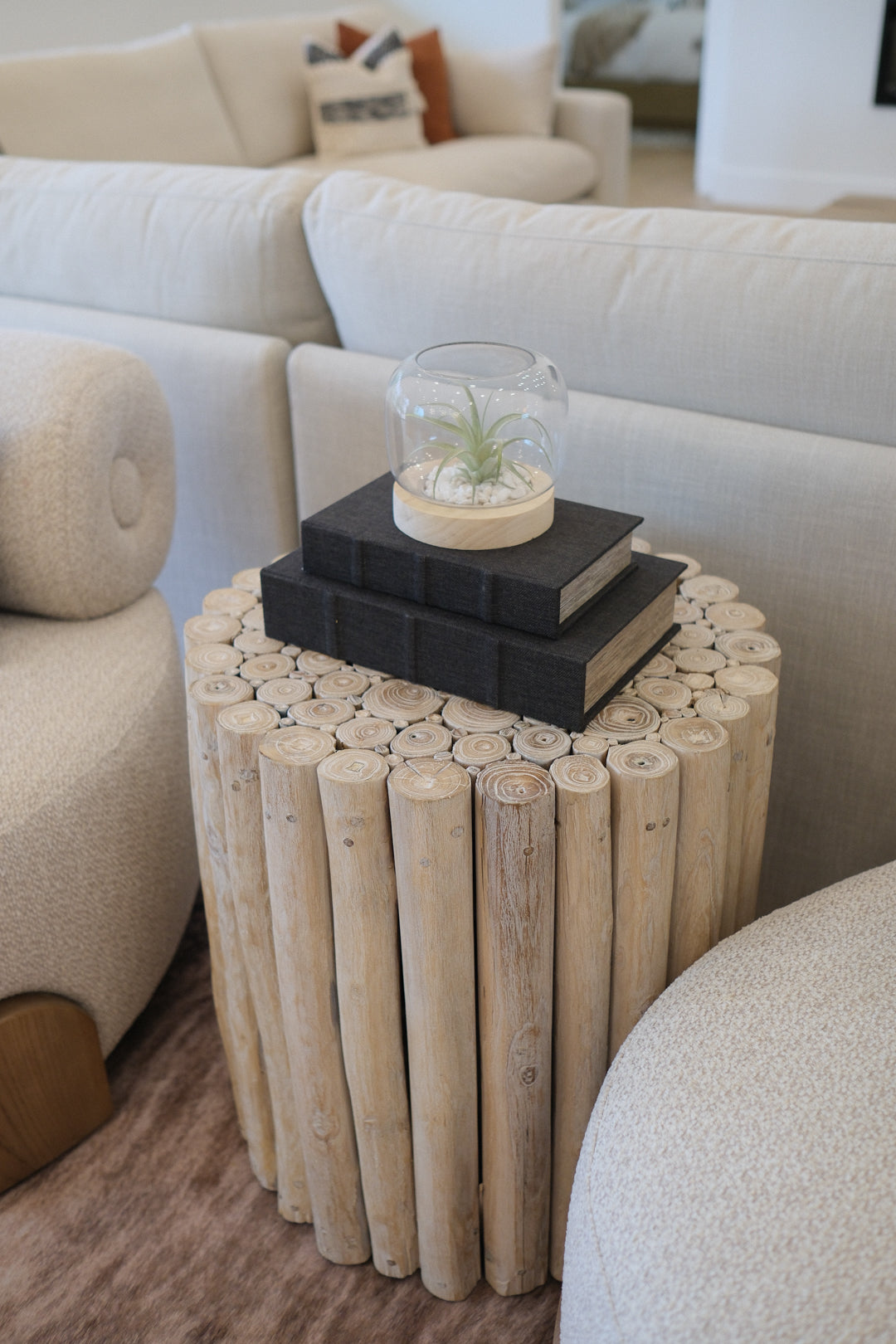 21"R WOOD GATHER END TABLE