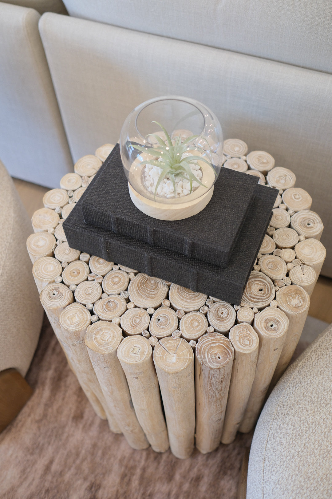 21"R WOOD GATHER END TABLE