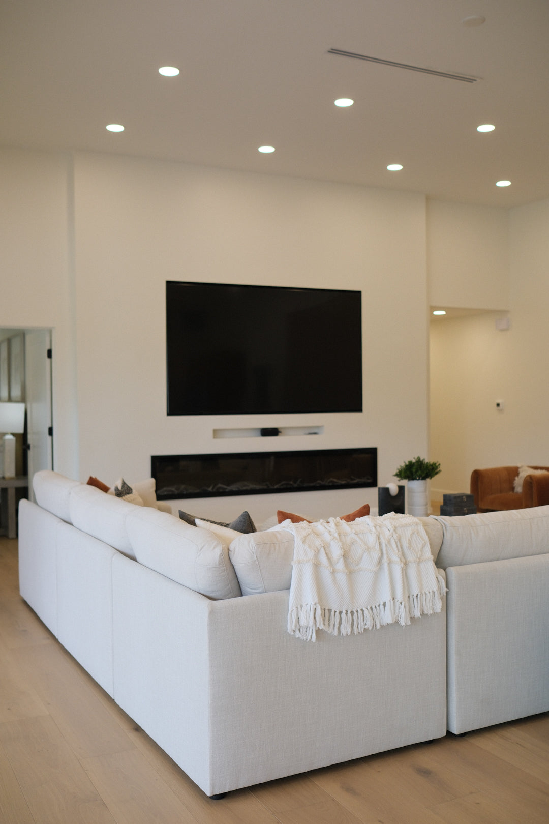 6-PIECE BEIGE SECTIONAL SOFA