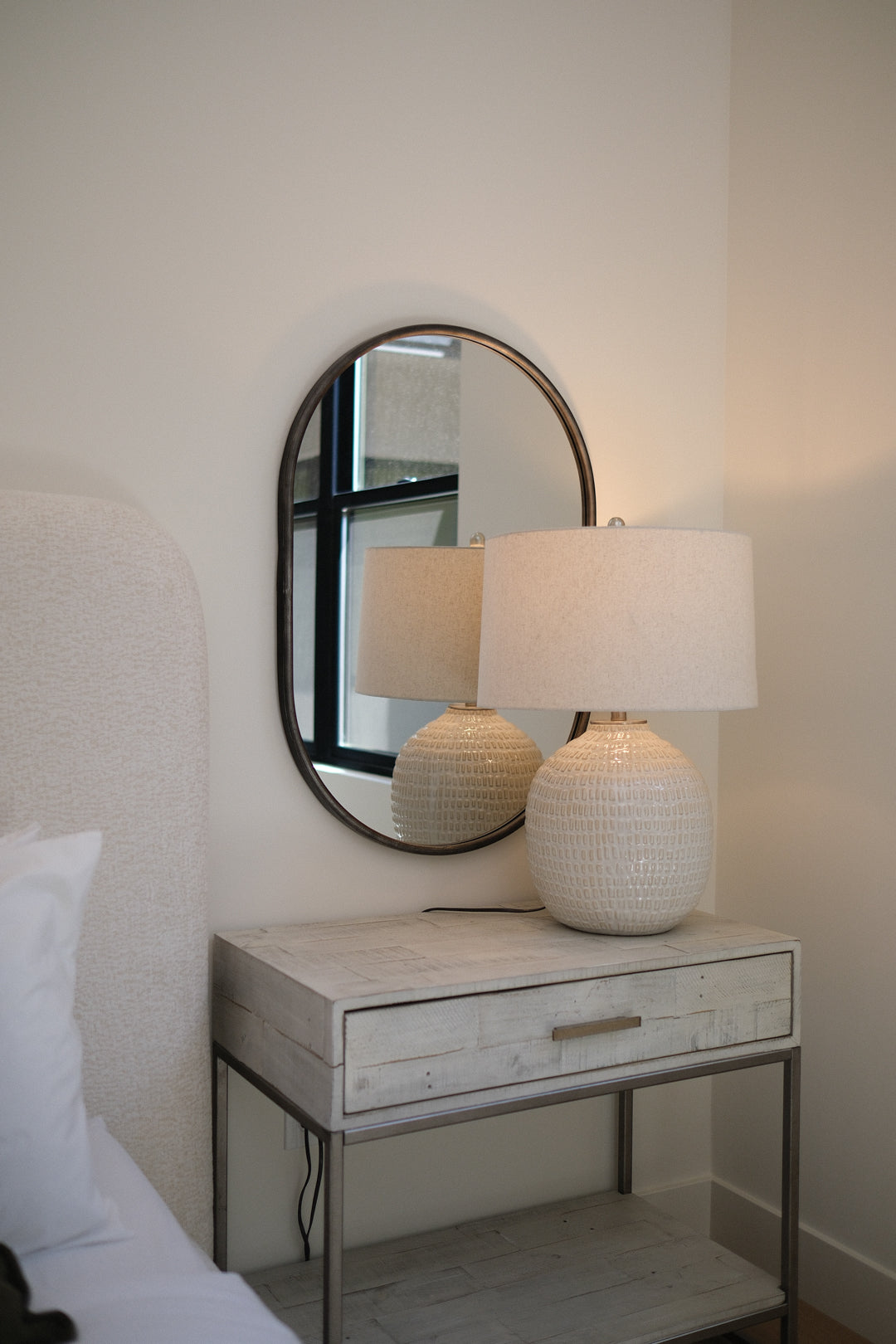 BLACK METAL FRAME MIRROR B