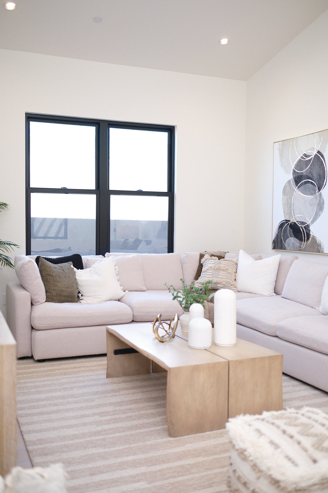 CREAM SECTIONAL
