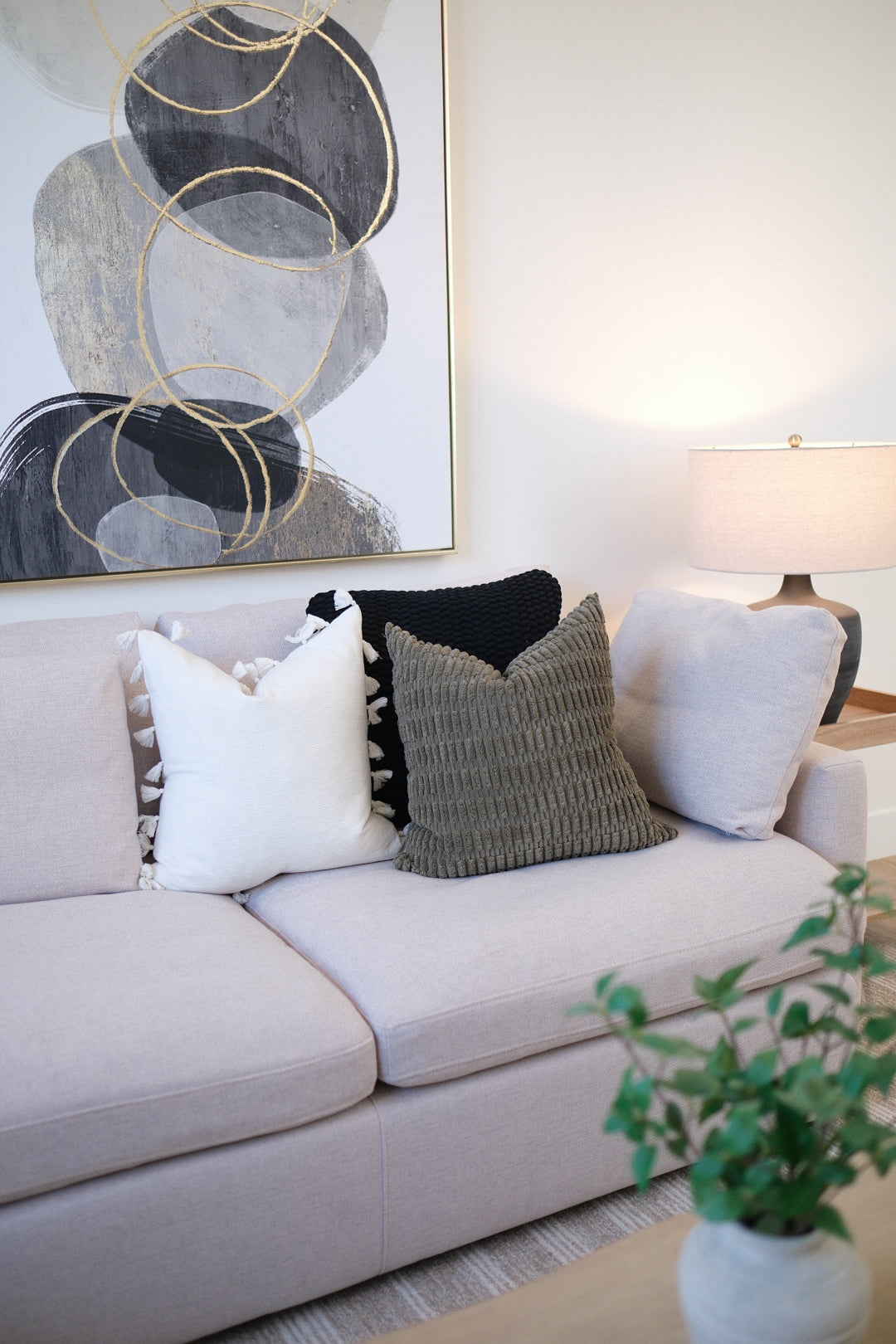 CREAM SECTIONAL