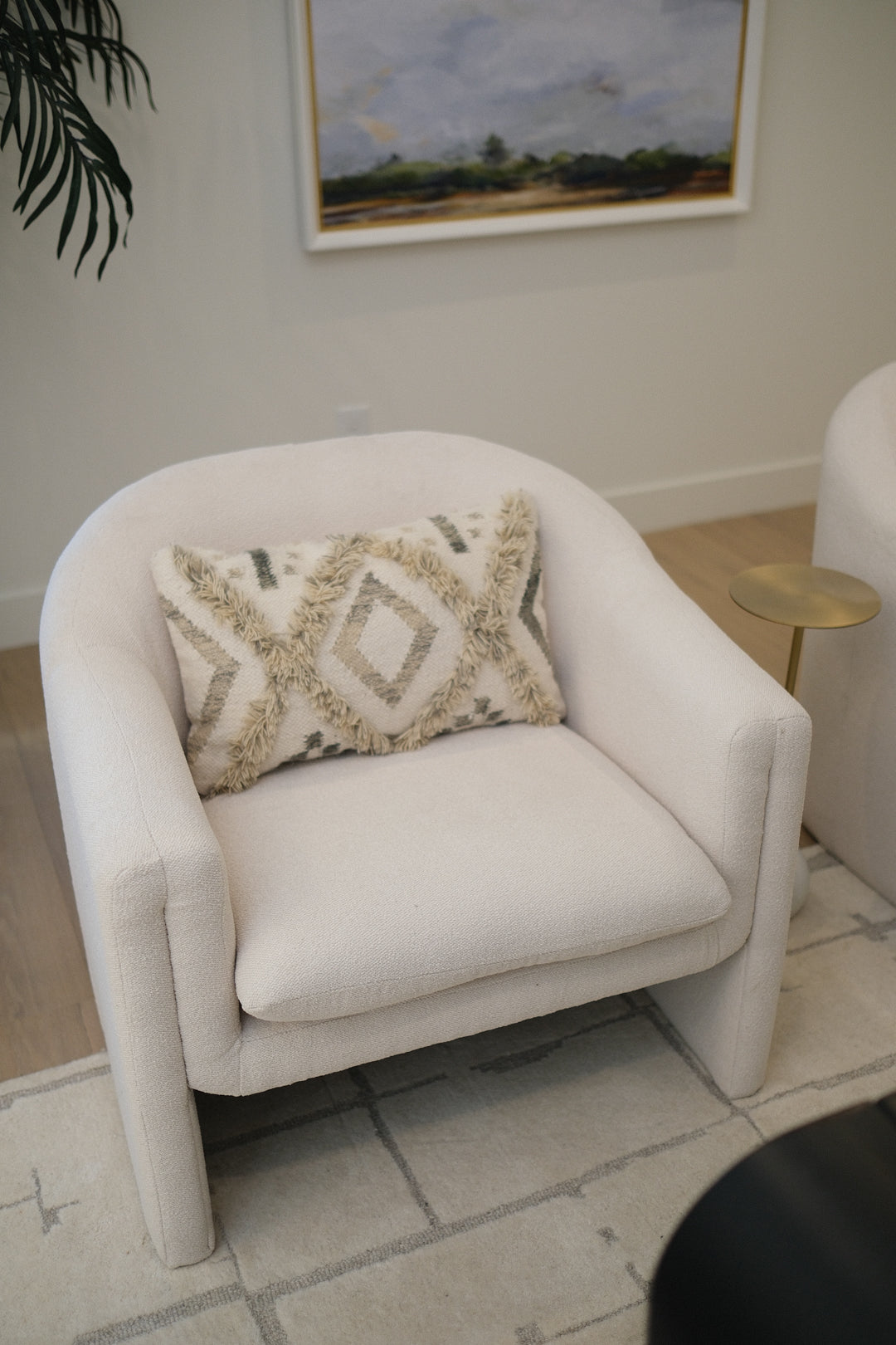 CREAM OCCASIONAL CHAIR A