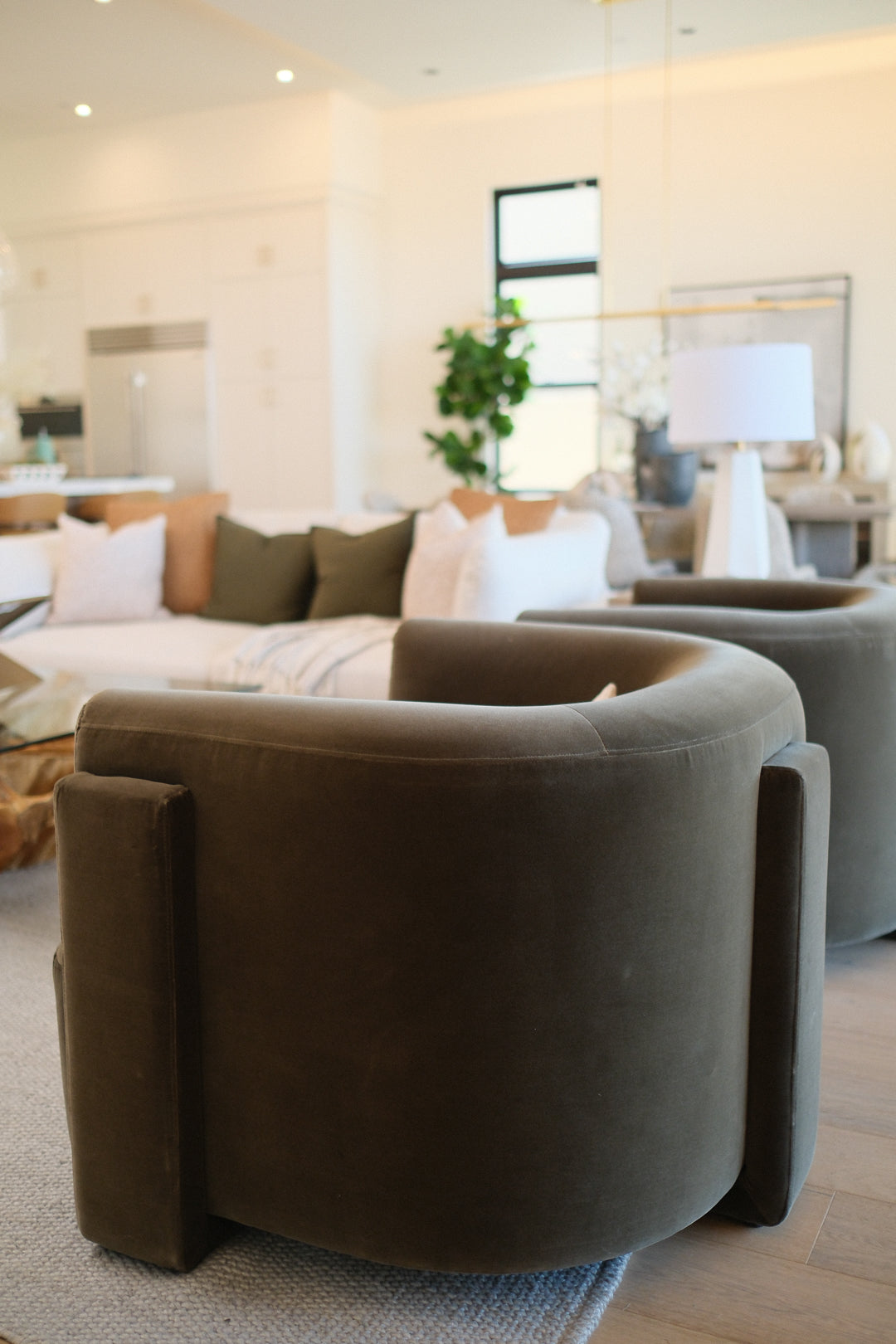 VELVET OLIVE GREEN ACCENT CHAIR B