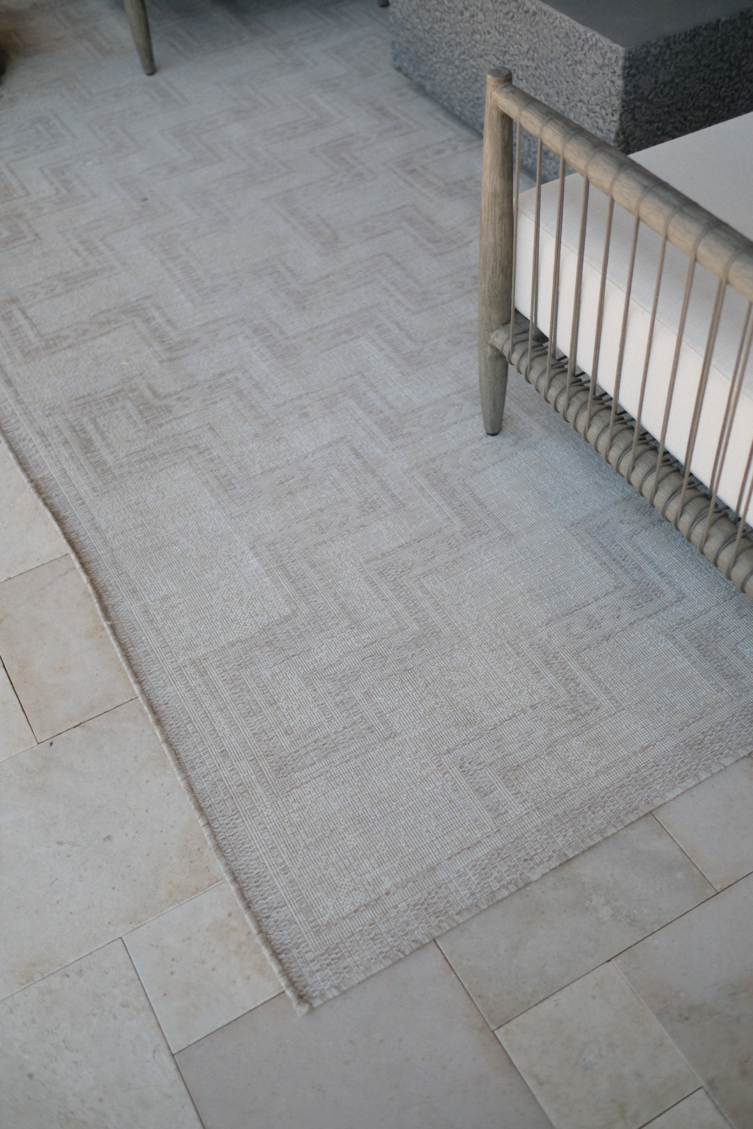 MAZE OUTDOOR RUG 9.2 X 12